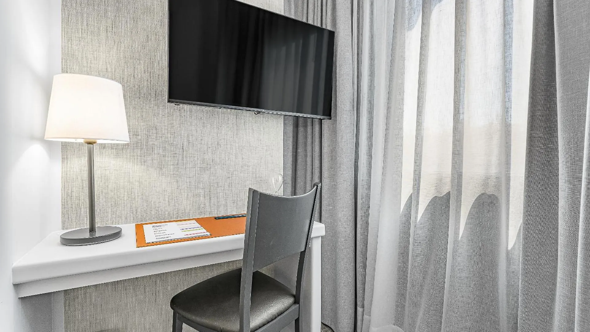 **** Ξενοδοχείο με διαμερίσματα Acacia Suite Βαρκελώνη Ισπανία